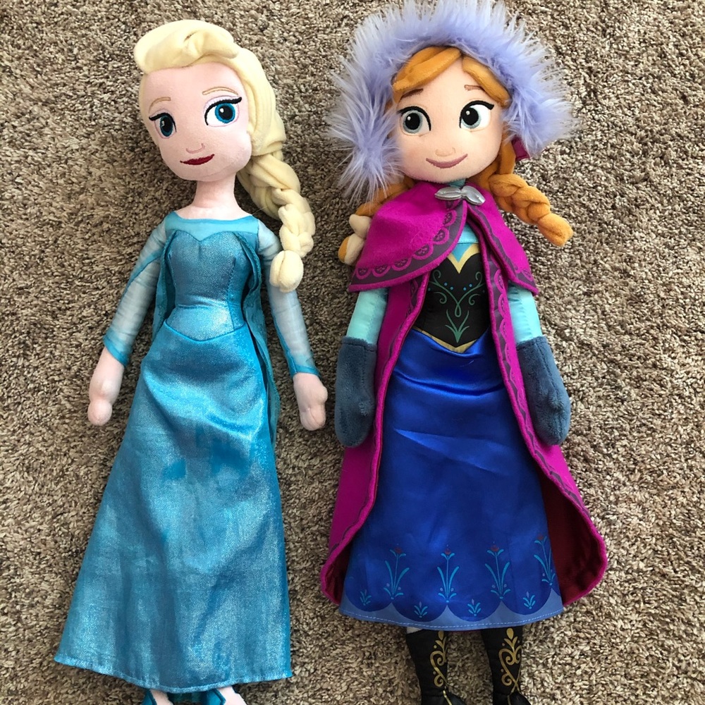 Anna and Elsa plush Disney